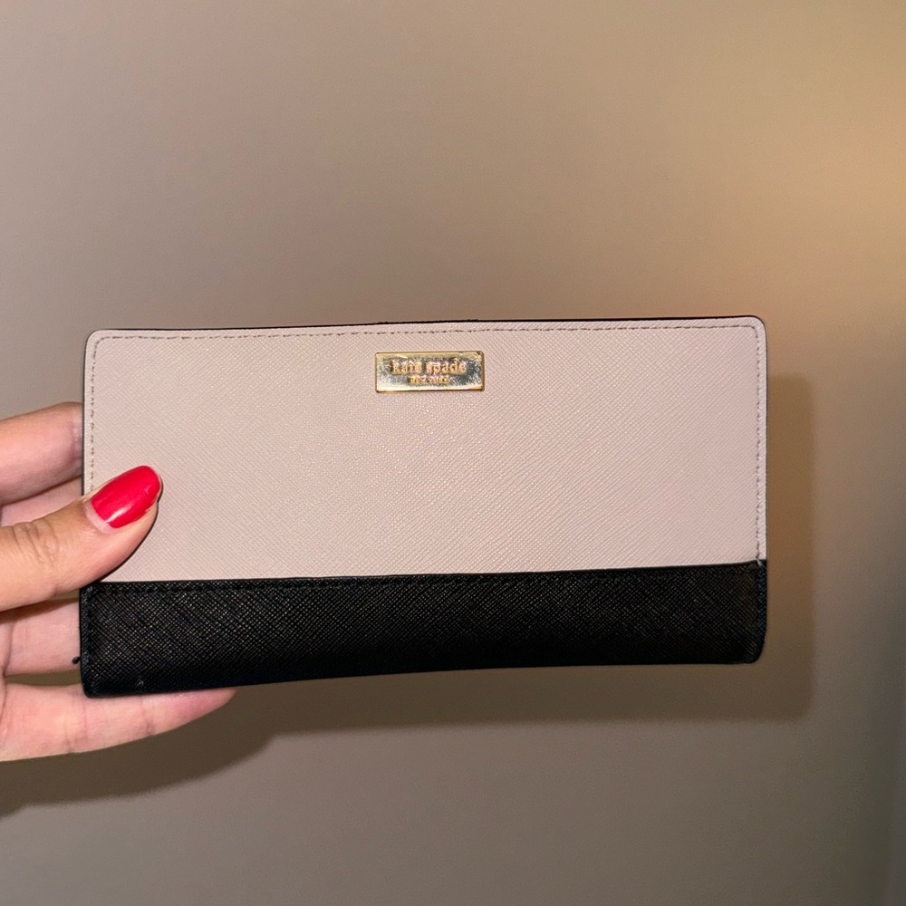 Kate Spade Cream and Black Leather Wallet